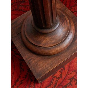 Grande colonne en bois foncé n°830