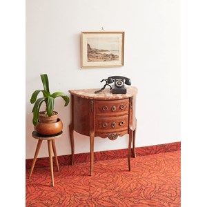 Commode demi-lune en marbre rose n°252