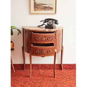 Commode demi-lune en marbre rose n°252