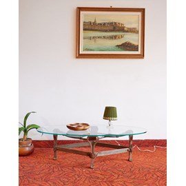 Table basse brutaliste en cuir n°483