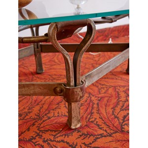 Table basse brutaliste en cuir n°483