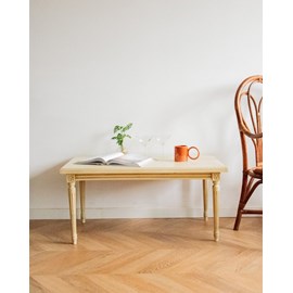 Table basse aux pieds sculptés n°487