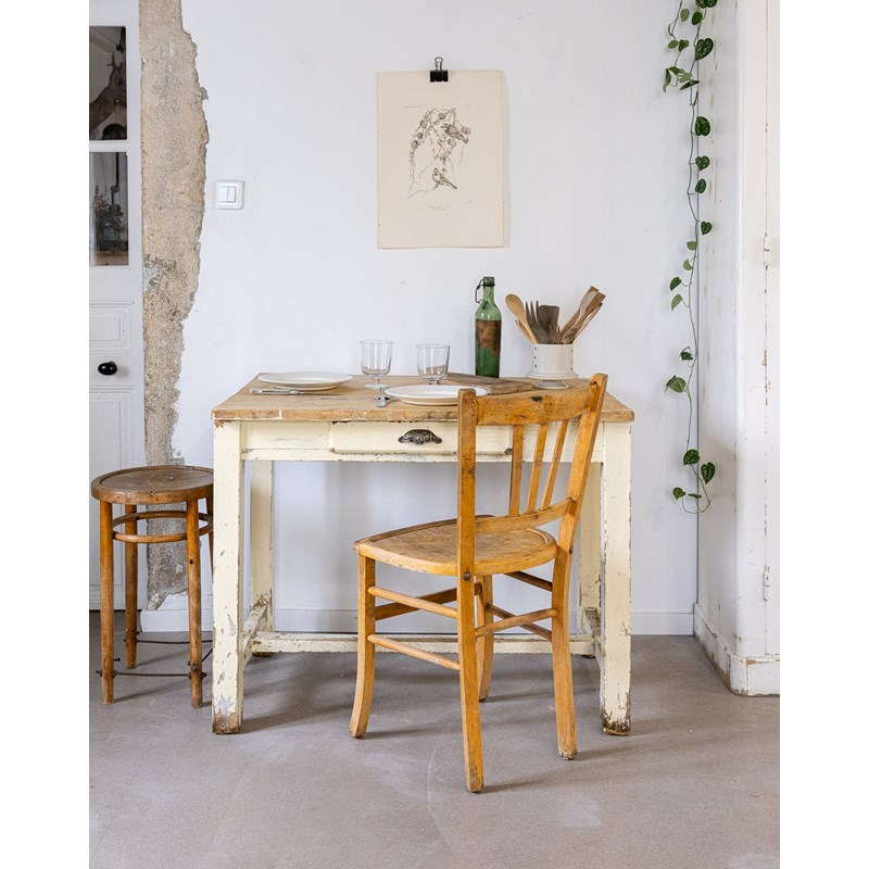 Table à manger en bois patiné n°615