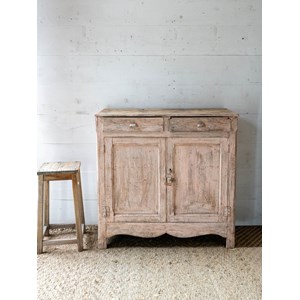 Buffet de campagne en bois patiné rose n°737