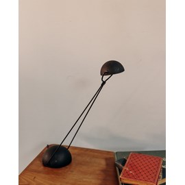 Lampe de bureau en métal noir n°588