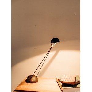 Lampe de bureau en métal noir n°588
