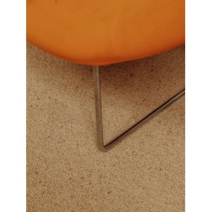 Fauteuil orange aux pieds chromés n°879