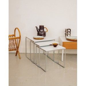 Tables gigognes en formica n°144