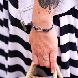 Bracelet mousqueton femme bleu marine