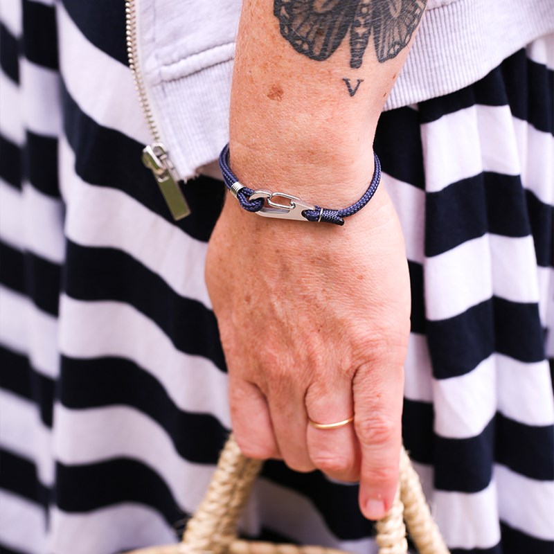 Bracelet mousqueton femme bleu marine