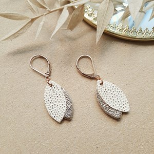 Boucles d’oreilles courtes loulou ivoire