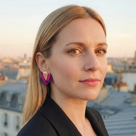 Clous d’oreilles art déco fuchsia