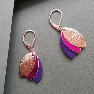 Boucles d’oreilles courtes chouchou fuchsia