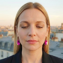 Boucles d’oreilles légères loulou fuchsia