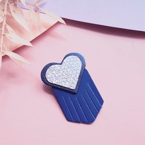 Broche en cuir coeur ex-voto klein