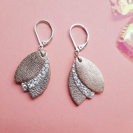 Boucles d’oreilles courtes chouchous glacial