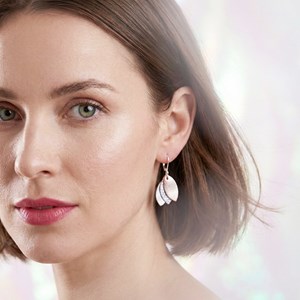 Boucles d’oreilles courtes chouchous glacial