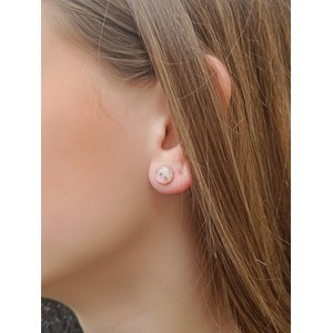 Clou d’oreilles noélie en acier inoxydable et inclusion de fleurs séchées