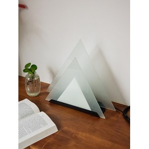 Lampe pyramide en verre opaque n°796