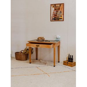 Bureau en bois et plateau noir n°570