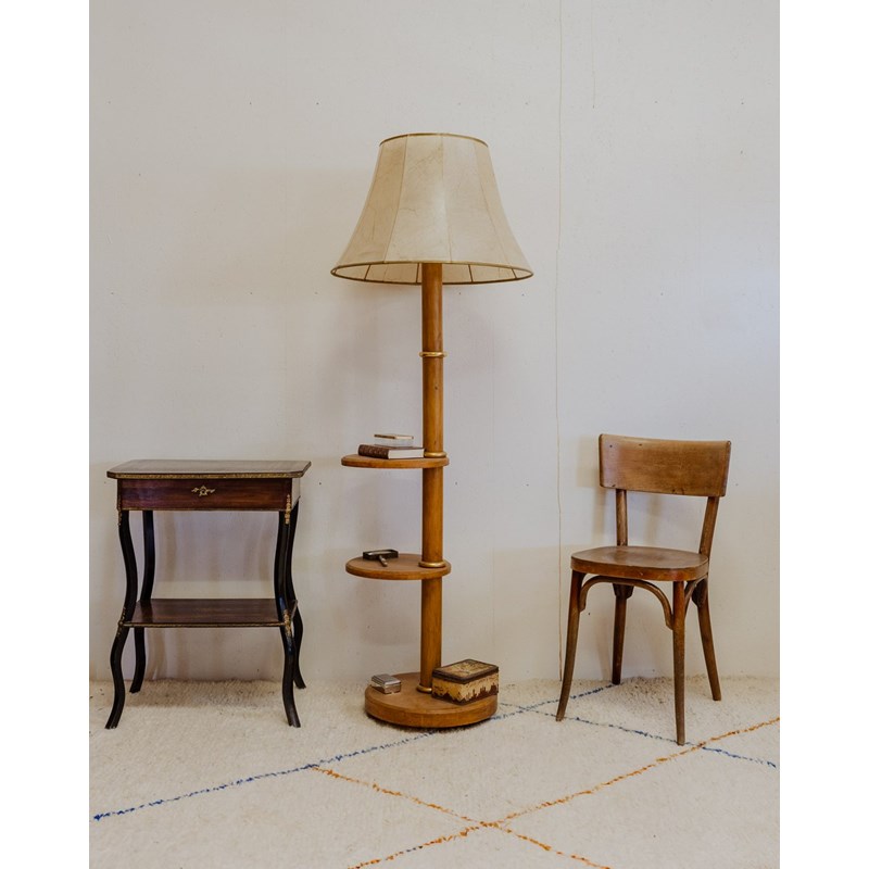 Lampadaire à étagères en bois n°345