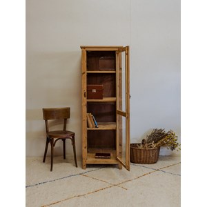 Victoria, la vitrine en bois n°173