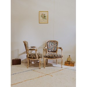 Paire de fauteuils en bois et tissu à motifs n°896