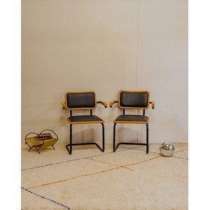 Fauteuil en bois et tissu noir n°889