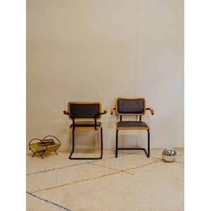 Fauteuil en bois et tissu noir n°889