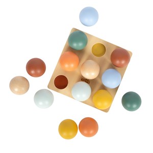 Jeu de tri montessori avec boules