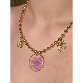 Collier printemps en acier inoxydable à breloques et fleurs séchées