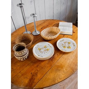 Table à manger ronde en noyer n°645