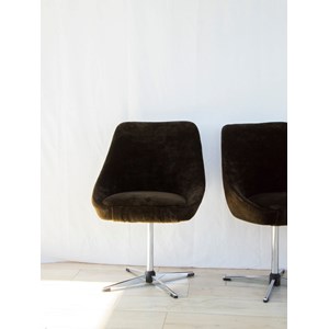 Paire de fauteuils de table en velours n°907