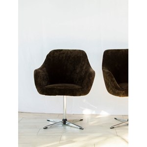 Paire de fauteuils en velours n°905