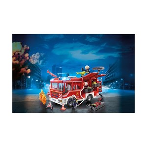 Fourgon d'intervention des pompiers 1218