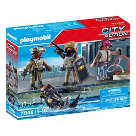 Equipe forces spéciales avec bandit