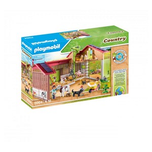 Ferme avec panneaux solaires
