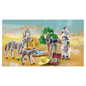 Photographe avec déguisement et zèbres