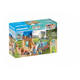 Amelia & whisper avec box pour chevaux