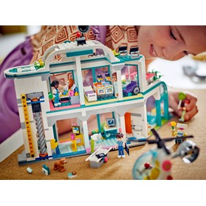 Lego friends - hôpital heartlake city - 42621