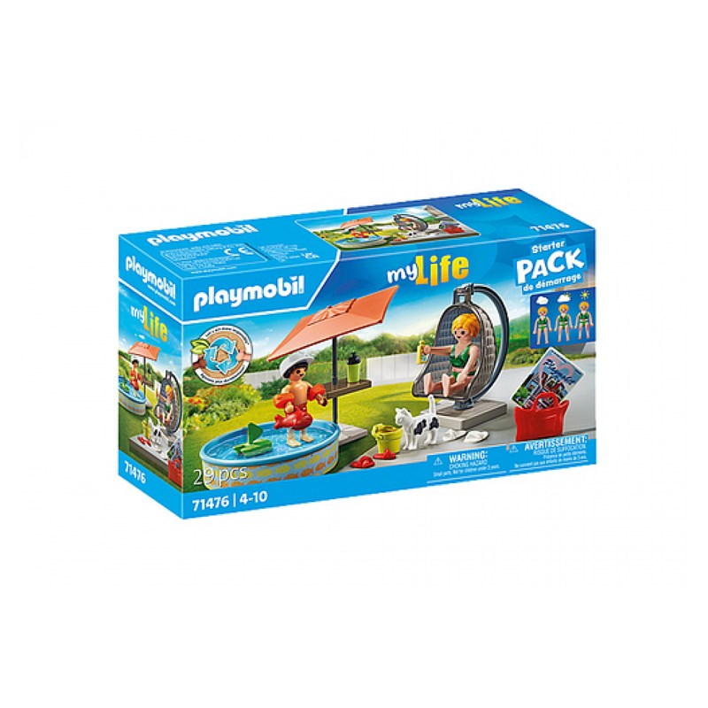 Maman et enfant avec fauteuil suspendu