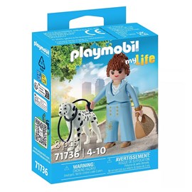 Femme d’affaire avec son dalmatien