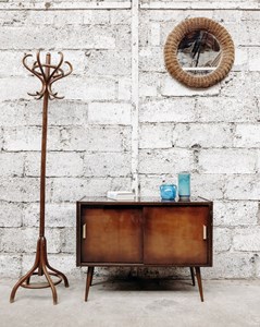 Albert, le porte manteaux en bois n°37