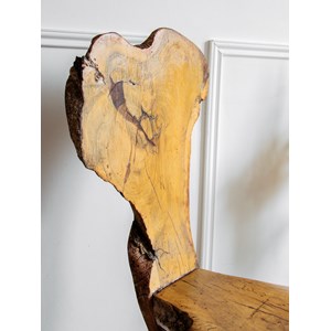 Alma, la chaise brutaliste en bois n°222