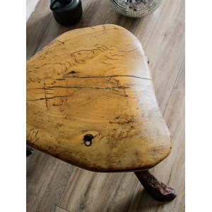 Alma, la chaise brutaliste en bois n°222