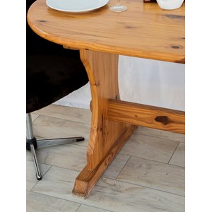 Karla, la table à manger en pin n°1105