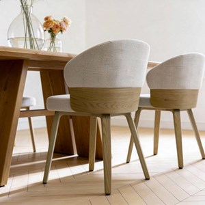 Chaise tissu et bois sapin