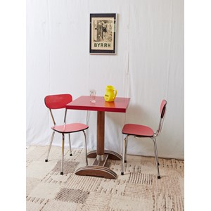 Table à manger bistro rouge n°93