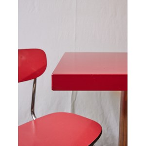 Table à manger bistro rouge n°93