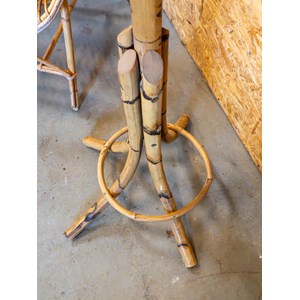 Julien, le lampadaire en rotin n°347